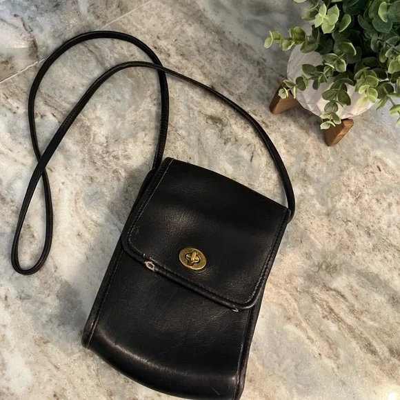 SOLD Coach Scooter Crossbody Bag Black Leather 9893 Used Condition - Picture 1 of 14